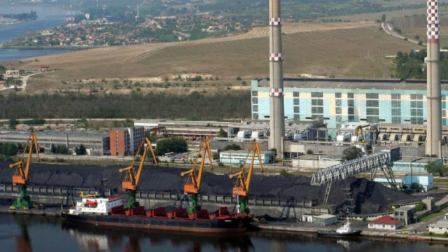 Пожар вилня край ТЕЦ –Варна, причините още не са ясни